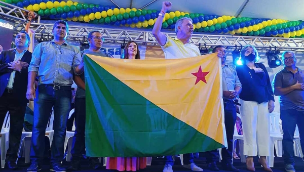 Acompanhado de militantes, Petecão diz em evento que “vai botar pra moer” nas eleições