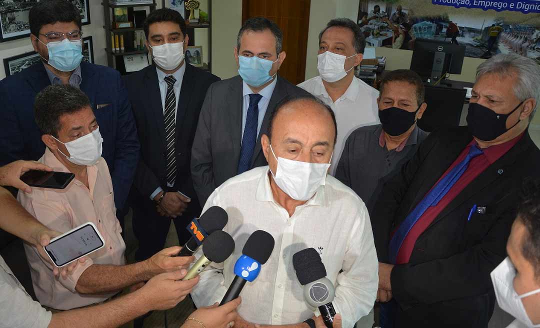 Bocalom apresenta nova proposta para servidores da Educação