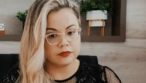 Após usar carro para ir à academia com namorada, Michelle Melo se diz vítima de homofobia