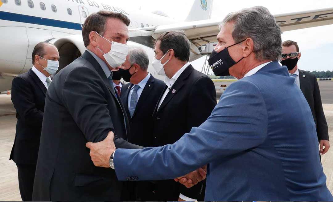 Bolsonaro demite presidente da Petrobras. Adriano Pires assume o cargo