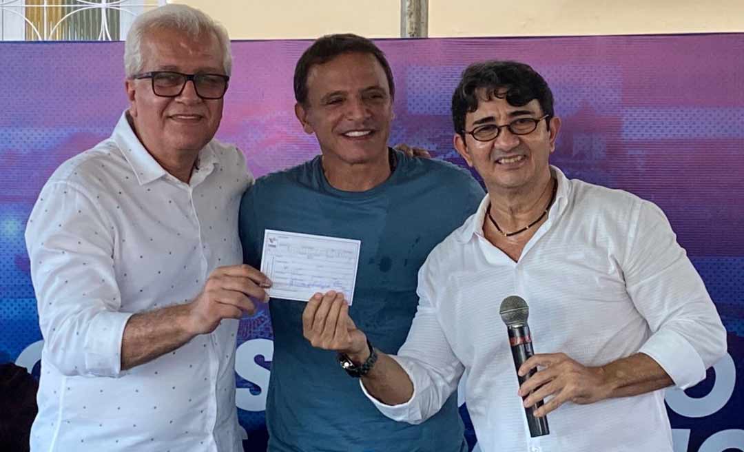 Normando Sales se filia ao PSDB em ato prestigiado por nomes importantes da política acreana