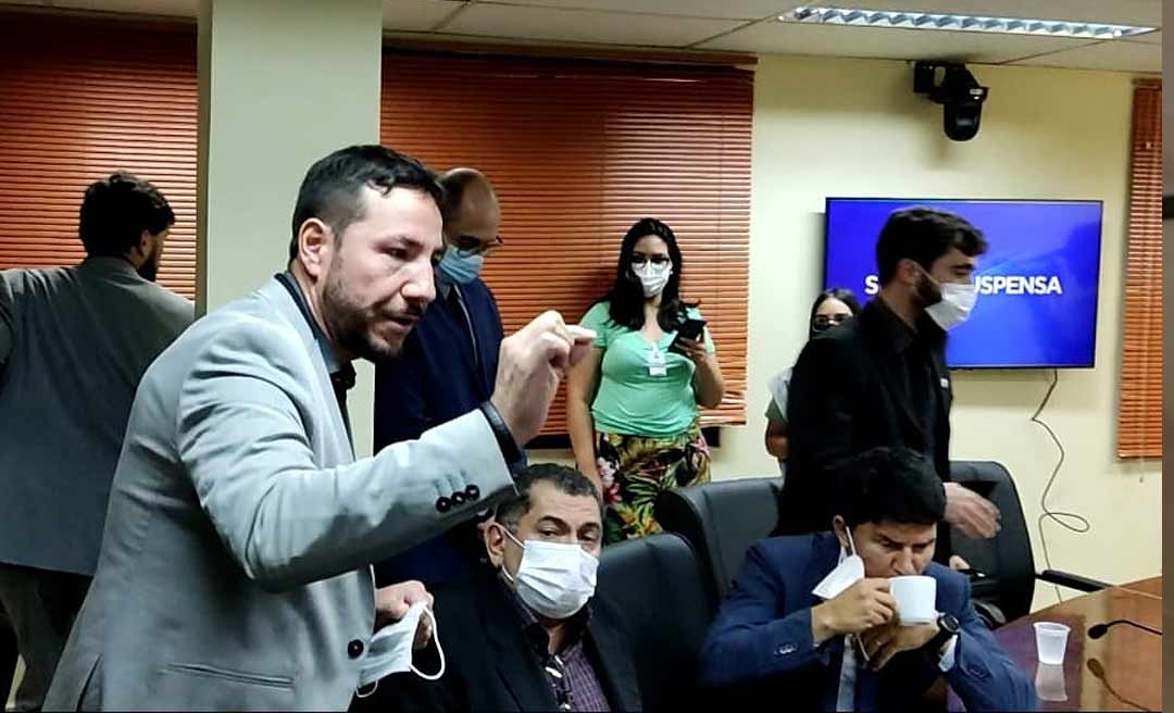 Delegados também rejeitam proposta do governo de 5,42% e R$ 420 de etapa alimentação