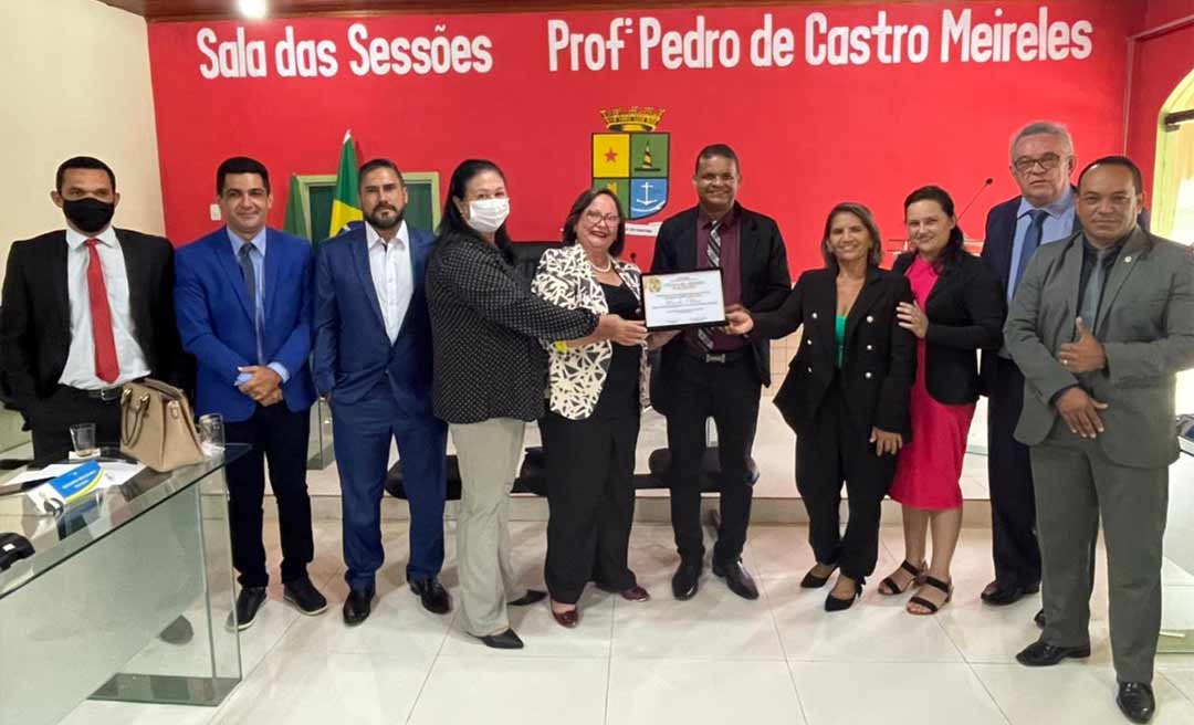 Vanda Milani recebe honraria de cidadã placidiana concedida pelos vereadores do município