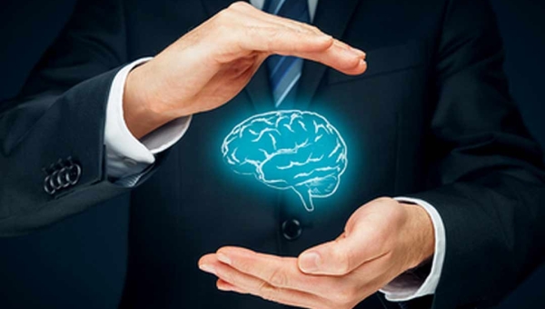 Assessor de Emerson Jarude faz curso de “desenvolvimento intelectual” pago com dinheiro público