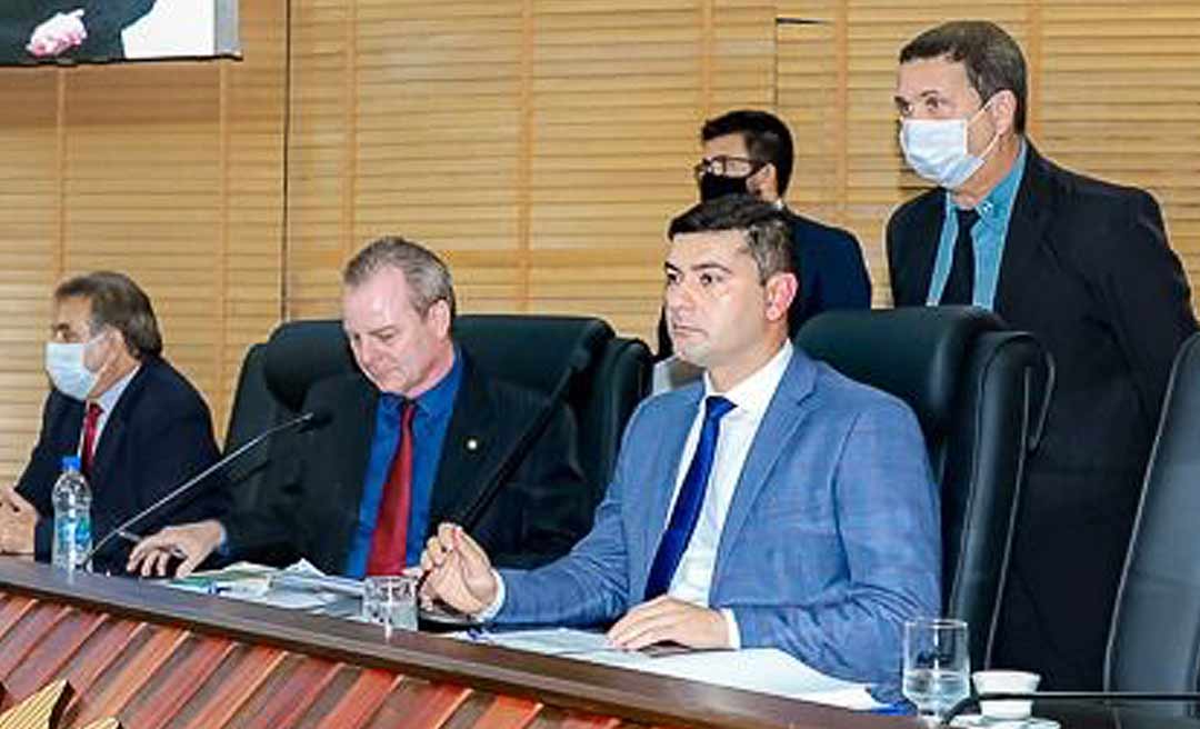 Reajuste e auxílio aprovados na ALEAC representam mais de meio bilhão na folha de pagamento dos servidores