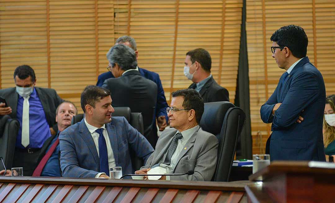 Por unanimidade, deputados aprovam reajuste de 5,42% em nova votação nesta terça