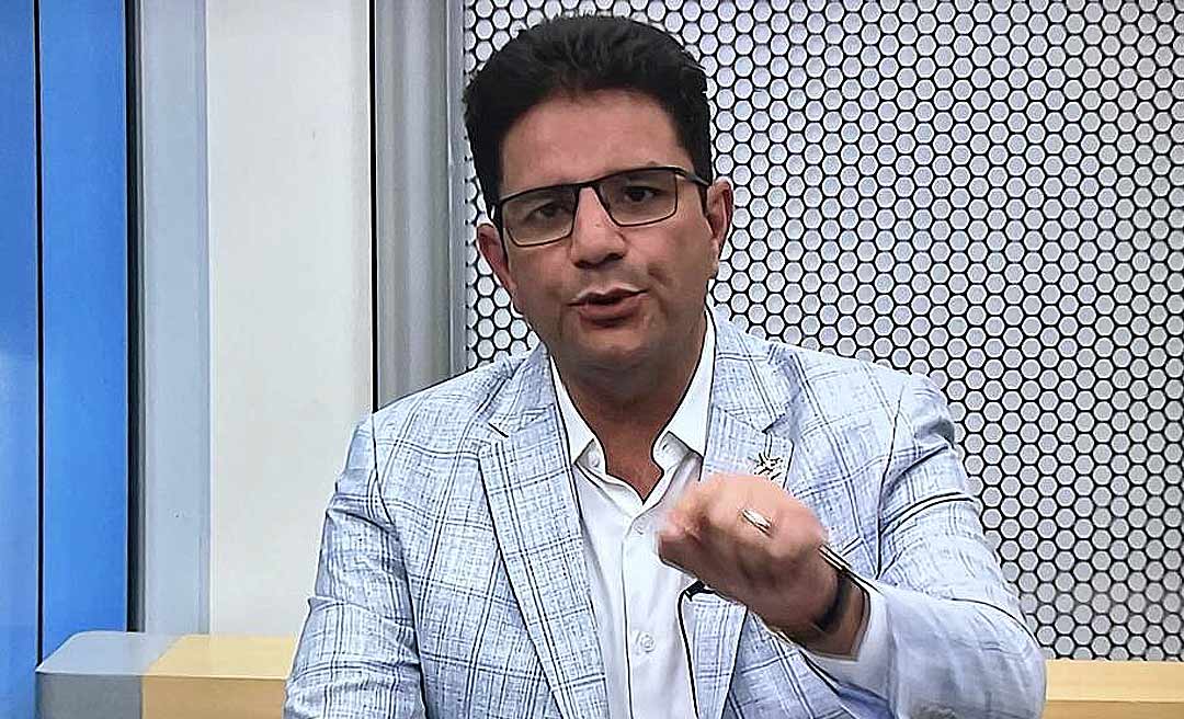 “É um problema que eu reconheço”, diz Gladson sobre onda de crimes ao anunciar ações de segurança