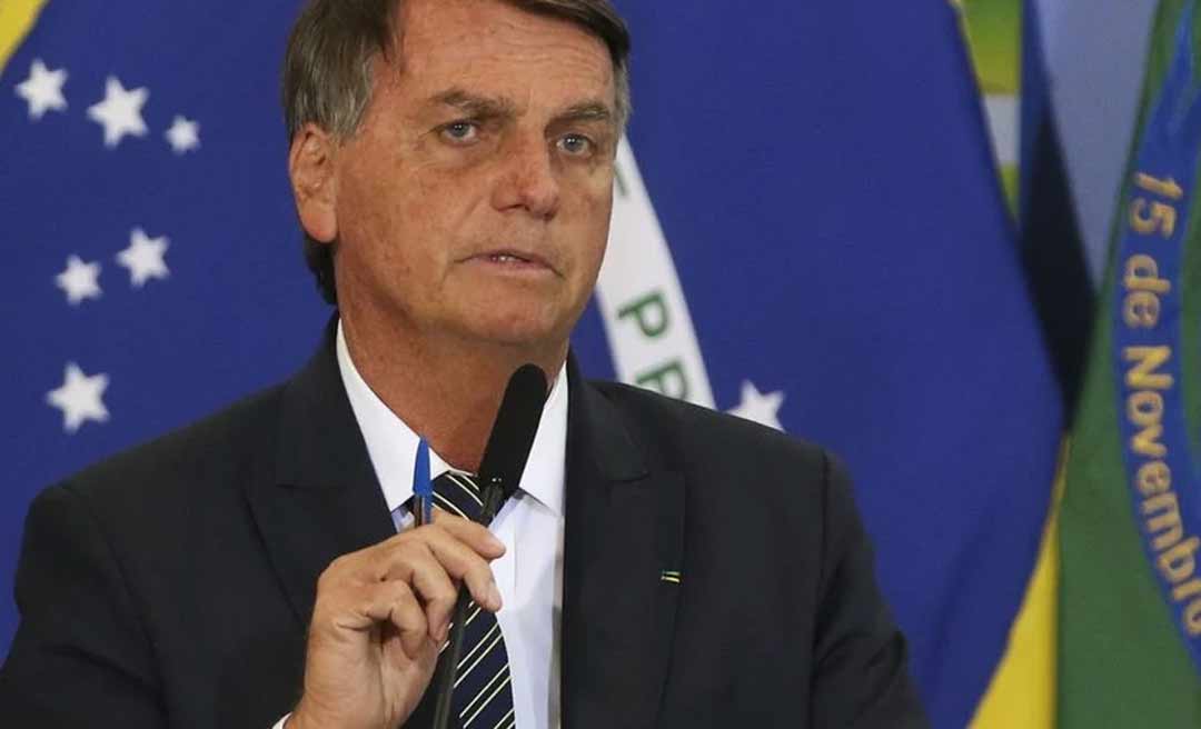 Bolsonaro afirma que Forças Armadas podem levar o país à normalidade