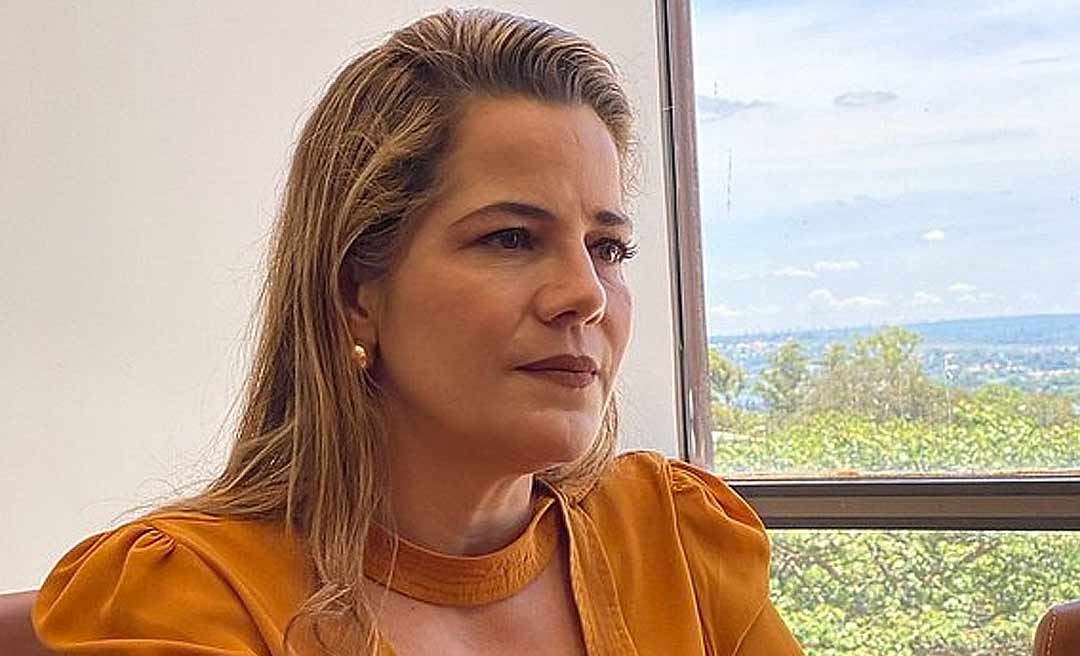 Mara Rocha solicita abertura de agência da Caixa Econômica em Acrelândia