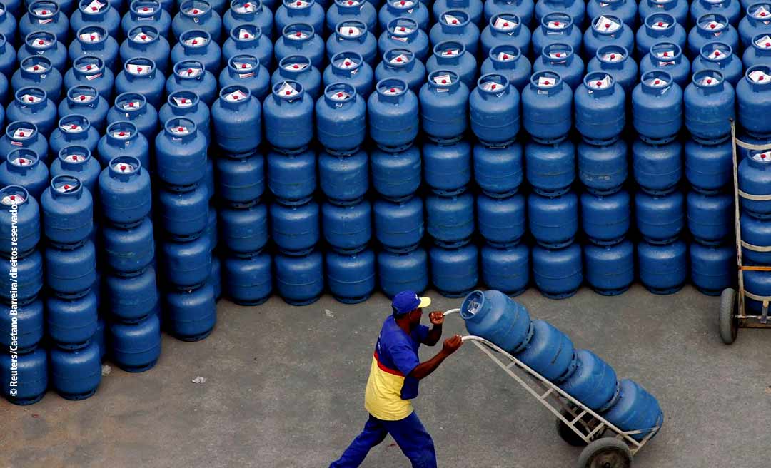 Petrobras anuncia redução no preço do gás de cozinha