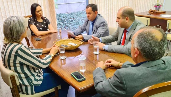 Após pedido da senadora Mailza, Colônias de Pescadores do Acre terão serviços bancários do Caixa Aqui