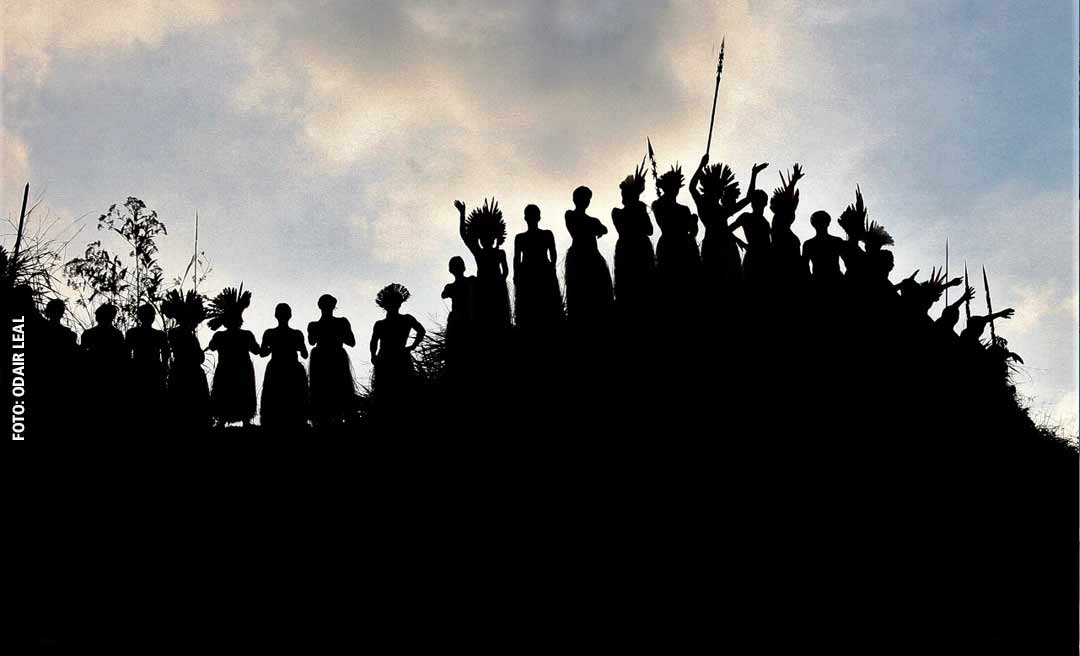 Povos indígenas do Acre fazem marcha “Retomando o Brasil” em defesa dos territórios e do meio ambiente