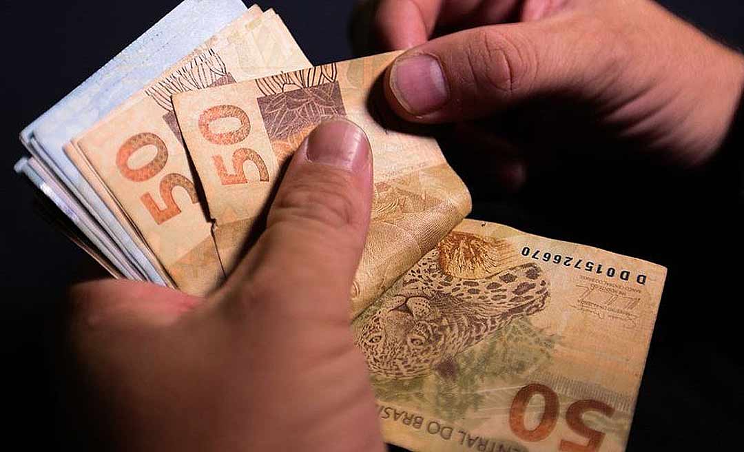 Governo Bolsonaro edita decreto que reduz alíquotas de produtos industrializados