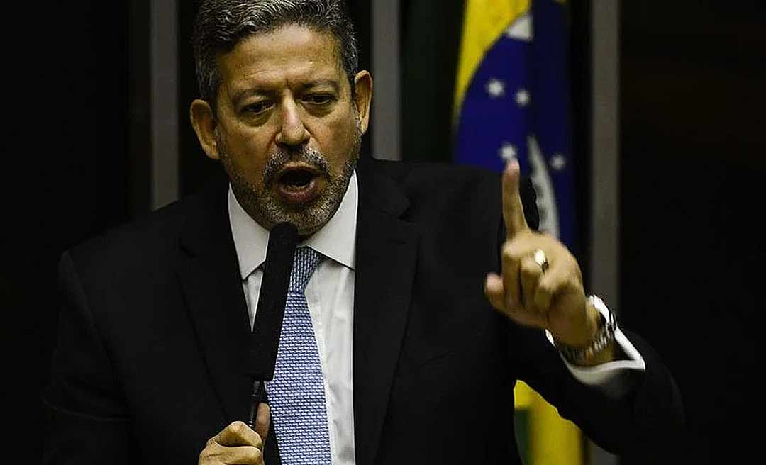 Lira recorre ao STF para que Câmara decida sobre cassação de deputados