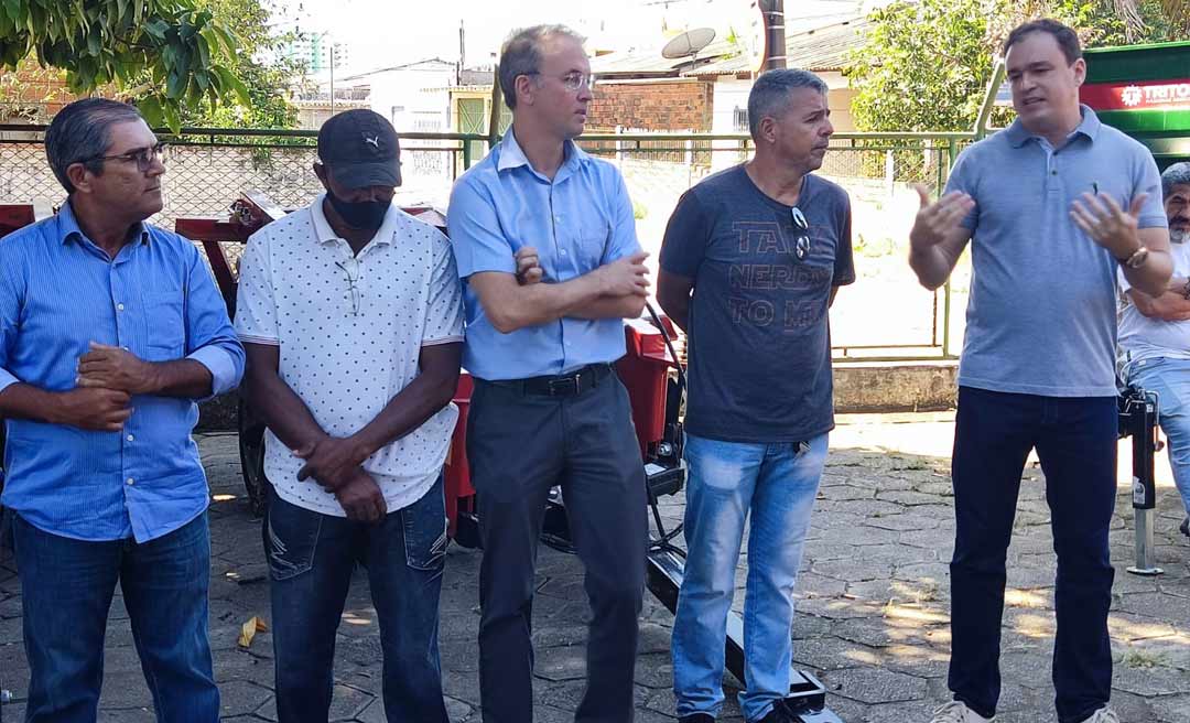 Comunidades rurais recebem equipamentos agrícolas fruto de emenda parlamentar de Léo de Brito
