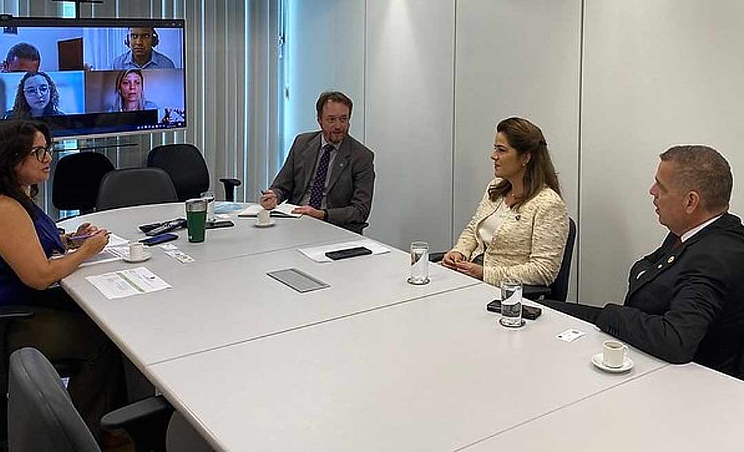 Major Rocha e Mara Rocha conseguem doação da área do Aeroporto Velho para prefeitura de Cruzeiro do Sul fazer regularização