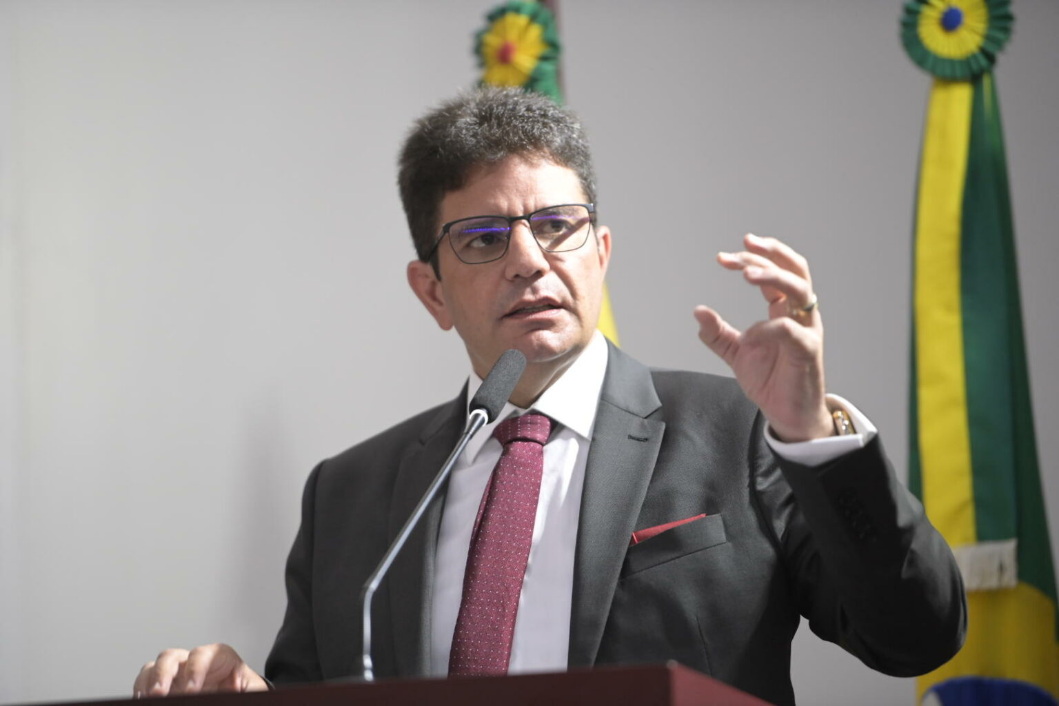 Em posse de novos procuradores do MP, governador defende fortalecimento da instituição