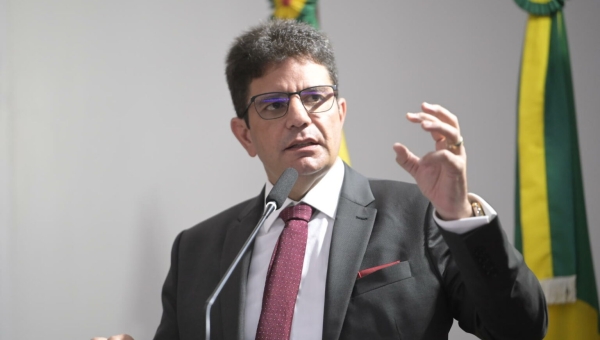 Em posse de novos procuradores do MP, governador defende fortalecimento da instituição