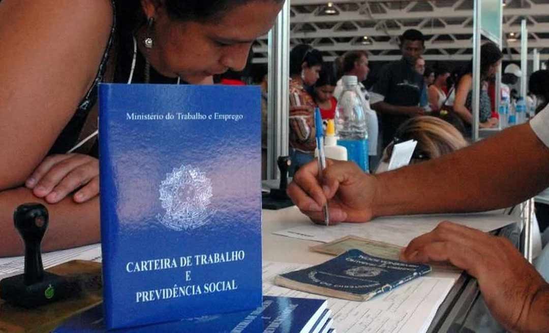 Bolsonaro será 1º presidente a deixar salário mínimo valendo menos