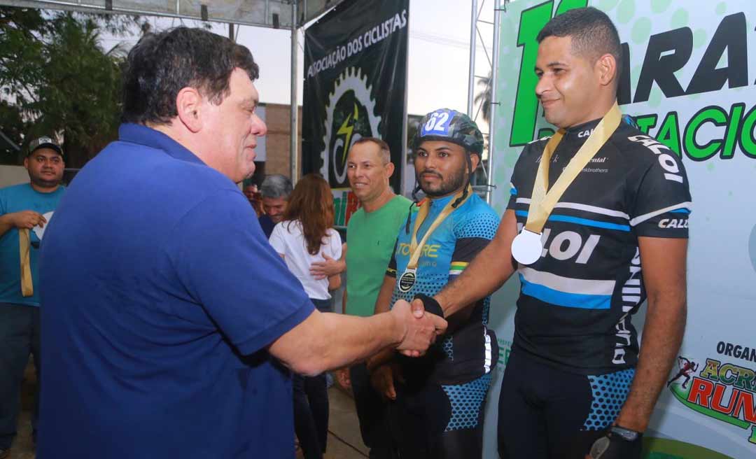 Flaviano Melo participa da programação dos 30 anos de emancipação política de Epitaciolândia