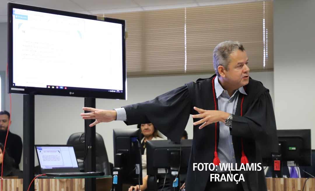 MP sustenta tese de racha disputado por Ícaro e Alan no 3º dia de julgamento do caso Johnliane 