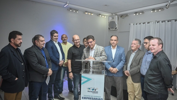 Gladson Cameli assina decreto que cria Conselho de Desenvolvimento Econômico do Acre