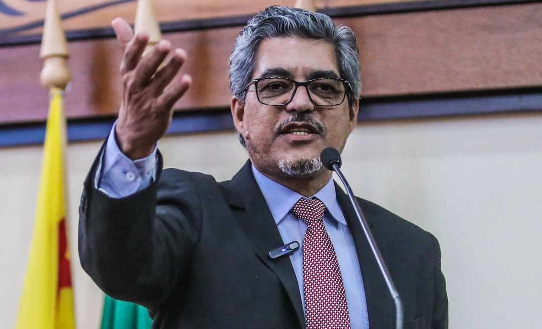 Edvaldo Magalhães sai em defesa da Educação e cita situação das escolas de Feijó