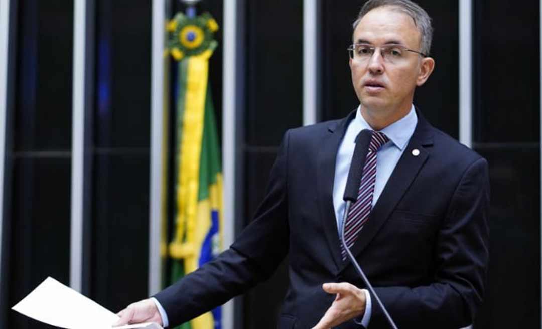 “Falta vontade política do governo federal pra resolver situação da BR-364”, diz Leo de Brito