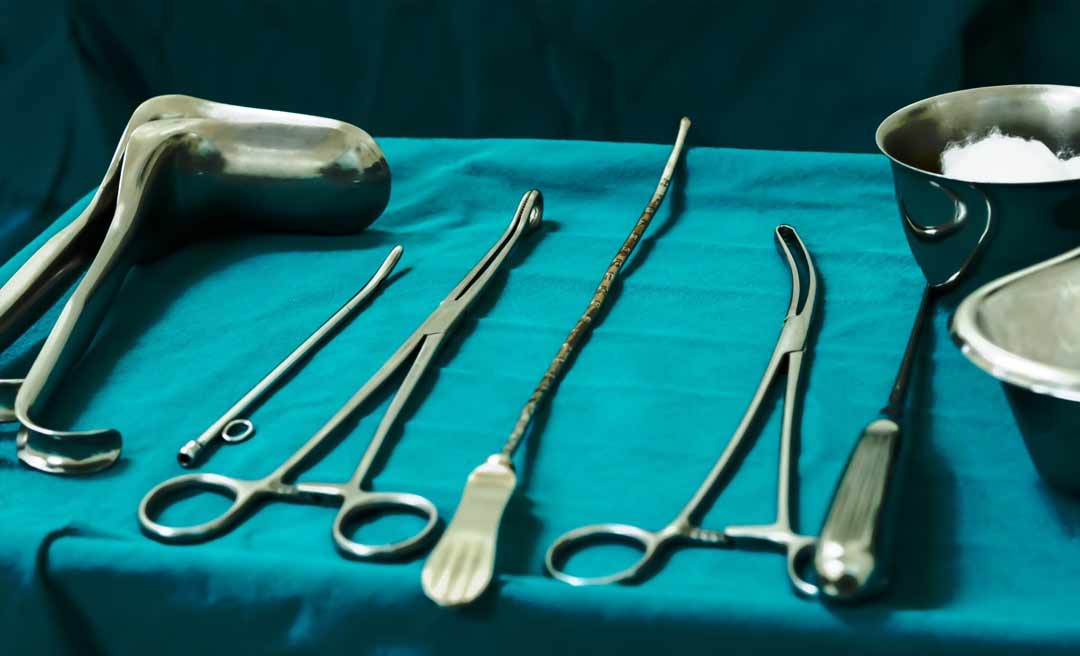 Jovem deve ser indenizada por ser submetida à curetagem de um aborto espontâneo que não existiu