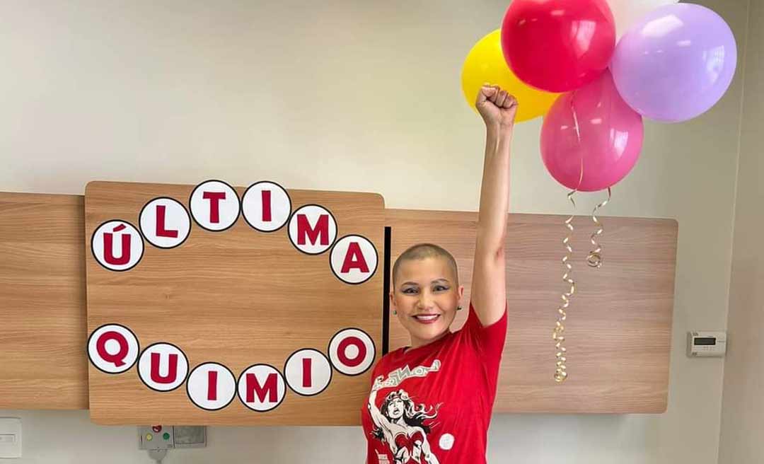 Jéssica Sales compartilha vídeo de última sessão de quimioterapia