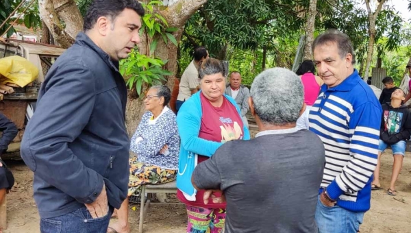 Vereador Samir Bestene percorre ruas e ramais ouvindo reivindicações de moradores