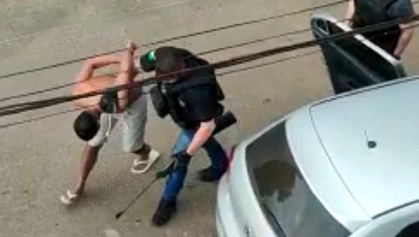 Polícia Civil prende dois por roubo e posse ilegal de arma de fogo em Rio Branco