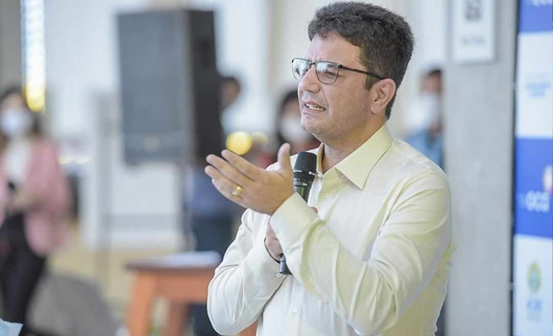 Gladson tem reunião com a cúpula da Saúde para tratar sobre crise no setor