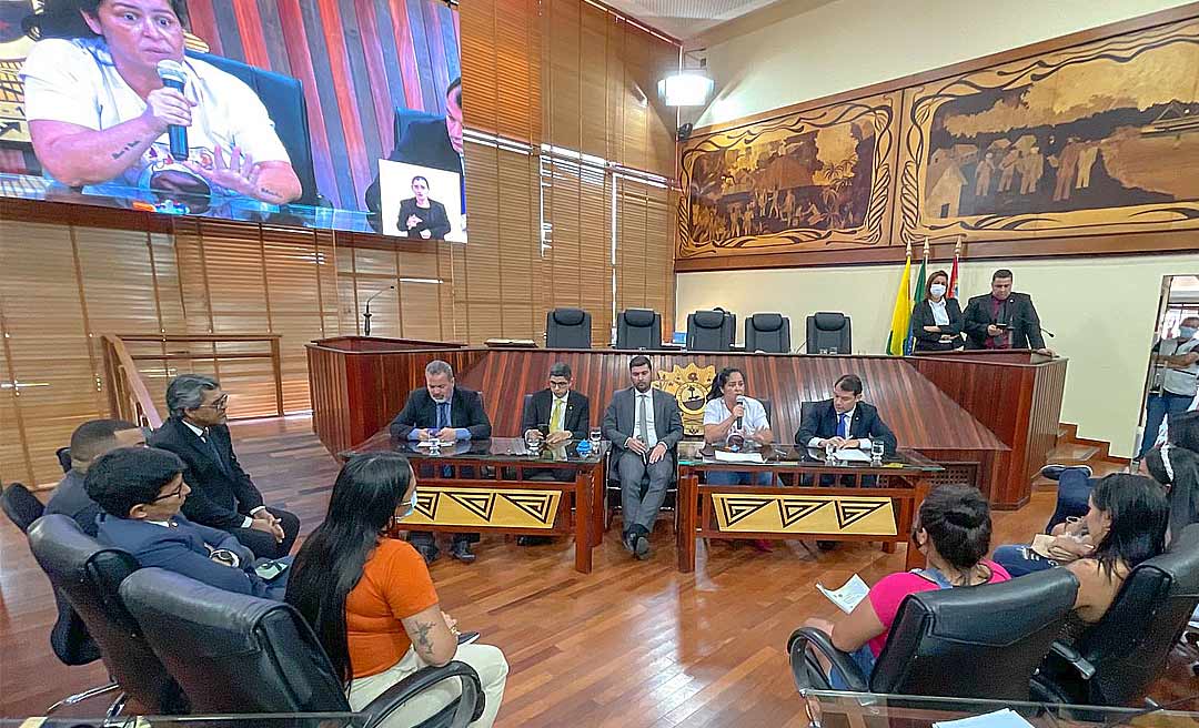 Mães de crianças vítimas da síndrome respiratória pedem exoneração de Paula Mariano e Adriana Lobão