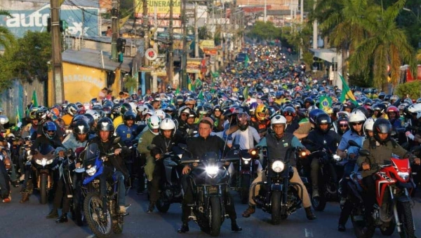 Um dia após cancelar presença na Marcha Para Jesus no Acre, Bolsonaro participa de motociata e evento de igreja em Manaus