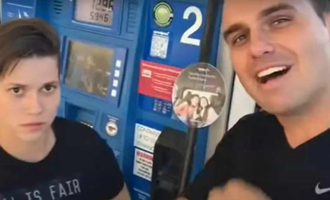 E agora, Eduardo? Internautas resgatam vídeo do filho 03 de Bolsonaro culpando governo Dilma pelo preço da gasolina