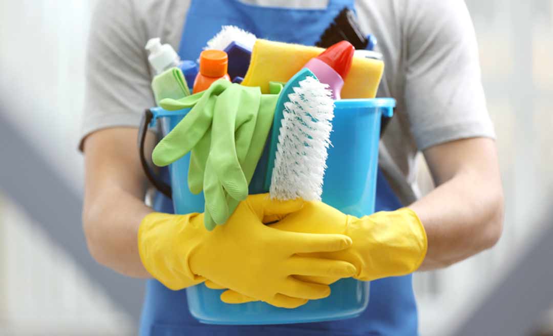 Internauta denuncia falta de material de limpeza nas escolas do Quinari; SEE responsabiliza empresa terceirizada