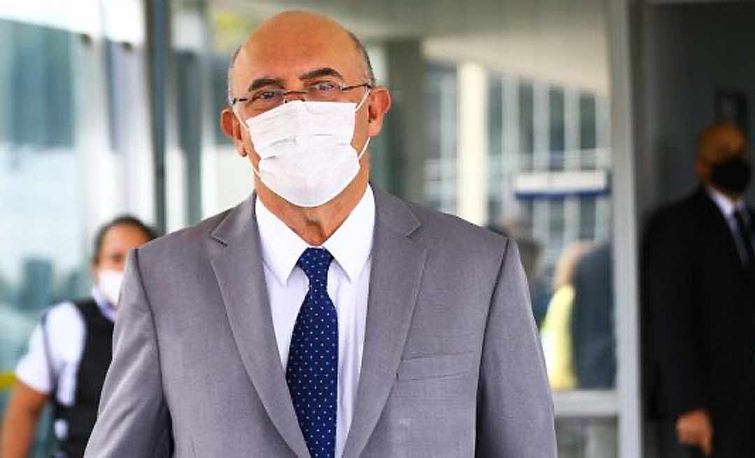 Milton Ribeiro recebeu R$ 50 mil na conta de sua mulher, admite advogado