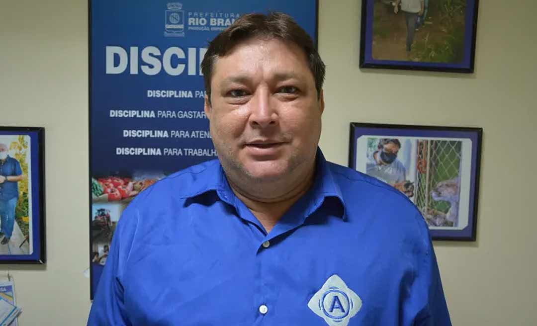 Jornalista Ailton Oliveira está internado na UTI do Santa Juliana e precisa de cirurgia cardíaca