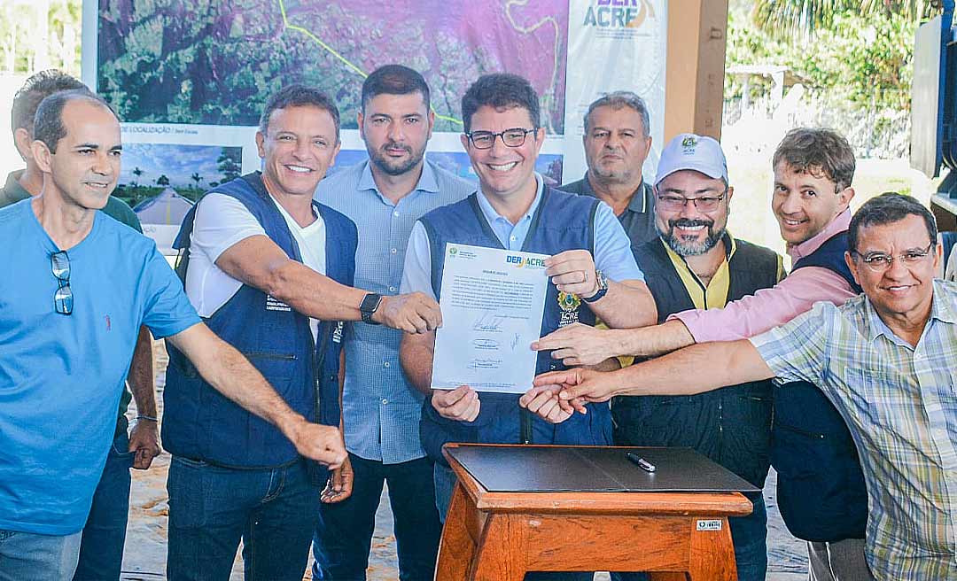 Em Cruzeiro do Sul, Gladson anuncia investimento de R$ 20 milhões e apoio ao Novenário de Nossa Senhora da Glória