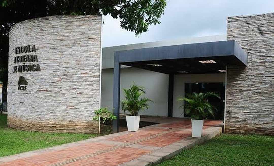 Escola de Música do Acre abre 485 vagas para cursos de violão, guitarra, canto e técnica vocal; saiba mais