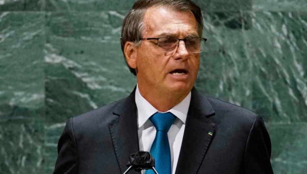 Bolsonaro promete “um dos combustíveis mais baratos do mundo”