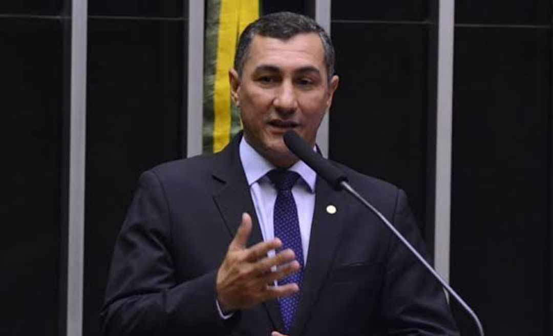 Jesus Sérgio vota a favor da derrubada dos dois vetos presidenciais que enviam recursos para o setor cultural