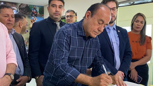 Prefeito Tião Bocalom sanciona Projeto de Lei que institui o Dia da Cidade do Povo