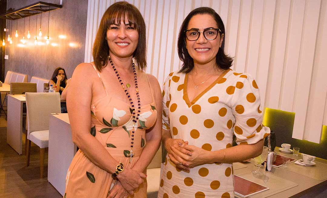 Mailza e Marcia tomam café e conversam sobre eleições e disputa majoritária