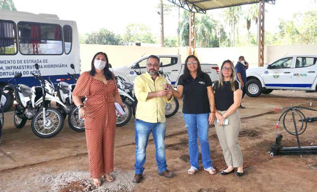 Deracre ganha reforço de R$ 1,2 milhão em equipamentos comprados com emendas de Mara Rocha