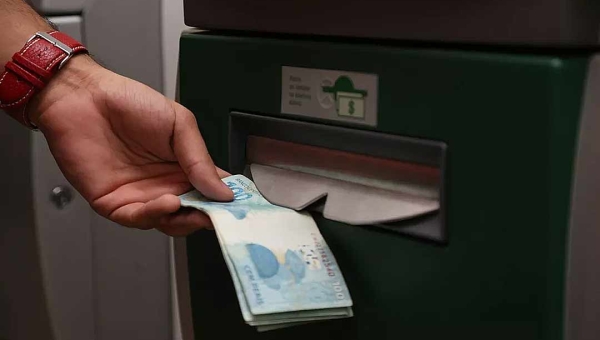 Governo antecipa salários de julho e anuncia pagamento da 1ª parcela do 13º para servidores inativos e ativos nos dias 26 e 28