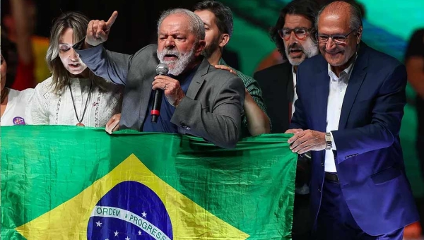 PT oficializa candidatura de Lula à Presidência da República durante convenção em São Paulo