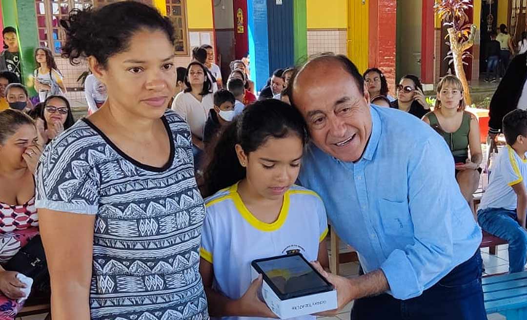 Vice-presidente mundial da Samsung destaca projeto de Bocalom como modelo de sustentabilidade e inclusão tecnológica para alunos de comunidades carentes