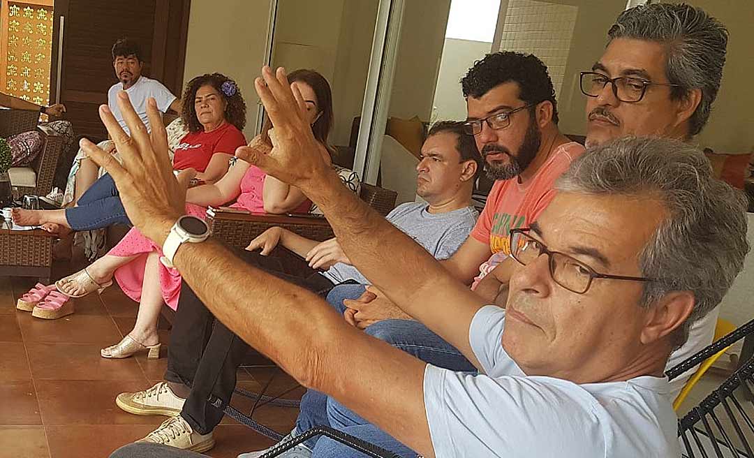 Aníbal ‘joga lenha’ na fogueira e diz que não tem razão de Jenilson e o PSB saírem da Federação e afirma sobre JV: “maior puxador de votos”